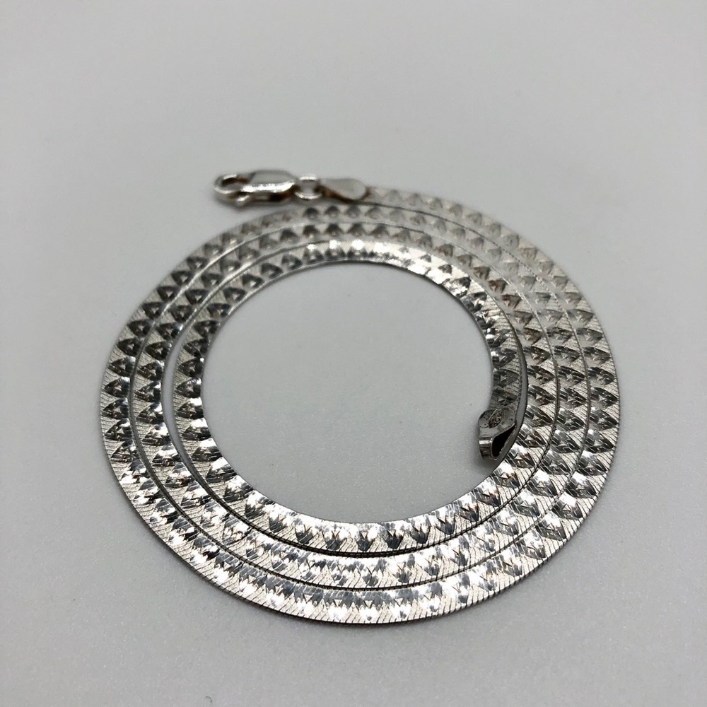 PRIVATE COLLECTION FLAT ITALIAN CHAIN